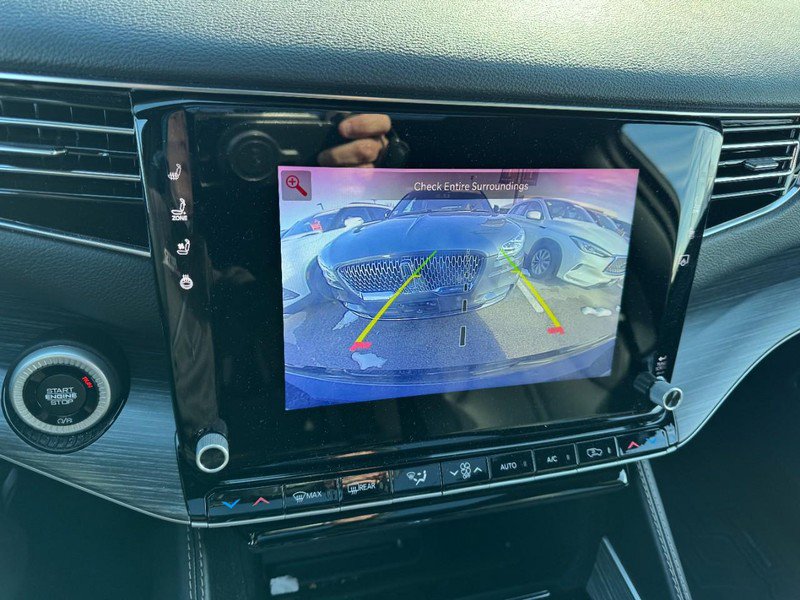 Used 2023 Jeep Wagoneer Series III w/ Premium Group I image 24