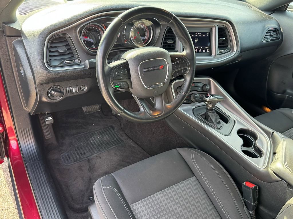 Used 2019 Dodge Challenger SXT RWD image 14