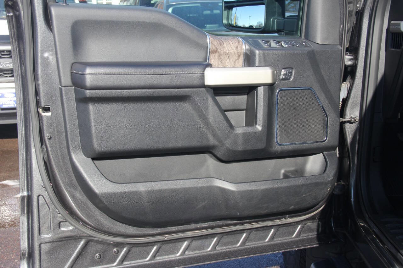 Used 2017 Ford F250 Lariat w/ Lariat Ultimate Package image 33