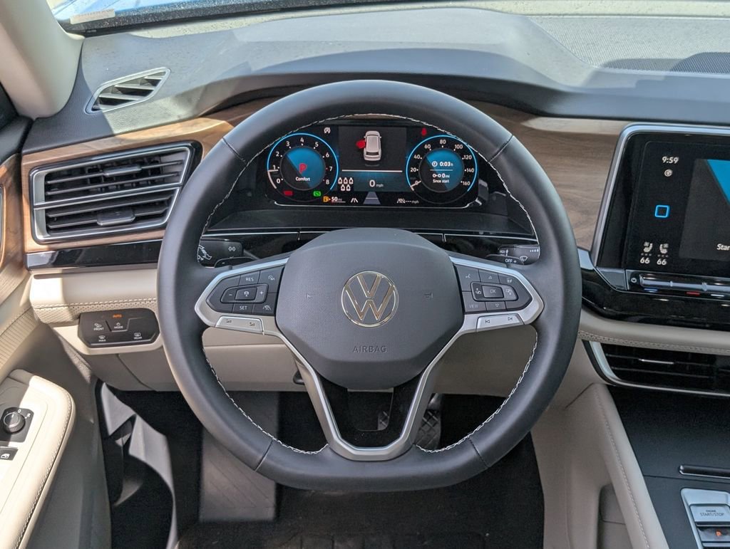 Used 2025 Volkswagen Atlas SE image 24