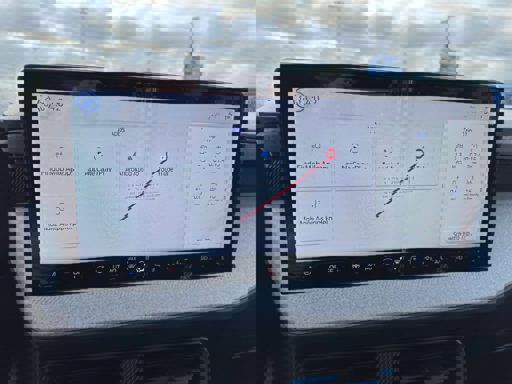 New 2025 Ford Maverick XLT w/ XLT Luxury Package image 22