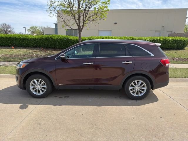 Used 2017 Kia Sorento LX w/ LX Convenience Package image 7