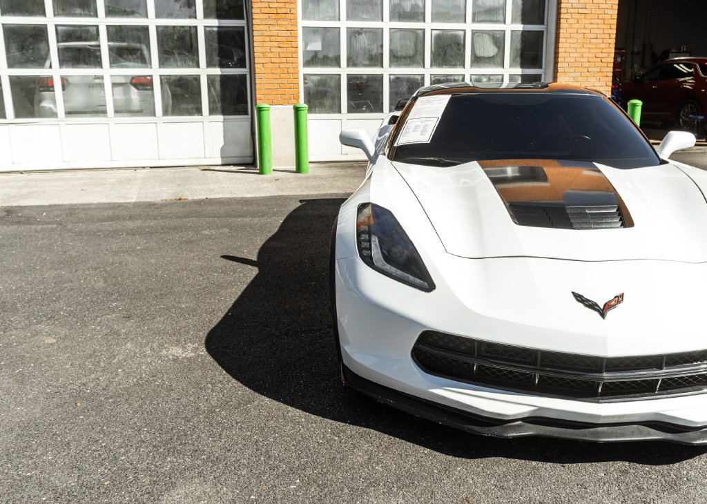 Used 2019 Chevrolet Corvette Stingray Coupe w/ Carbon Flash Badge Package RWD image 30