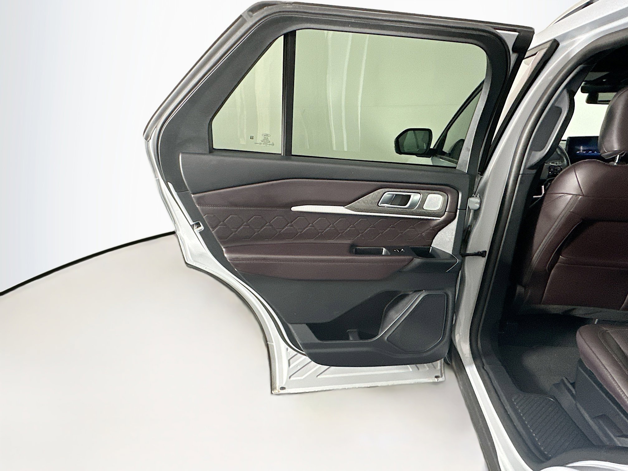 Used 2025 Ford Explorer Platinum w/ LUX Leather Package image 28