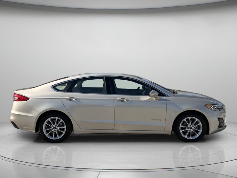 Used 2019 Ford Fusion SEL FWD image 2