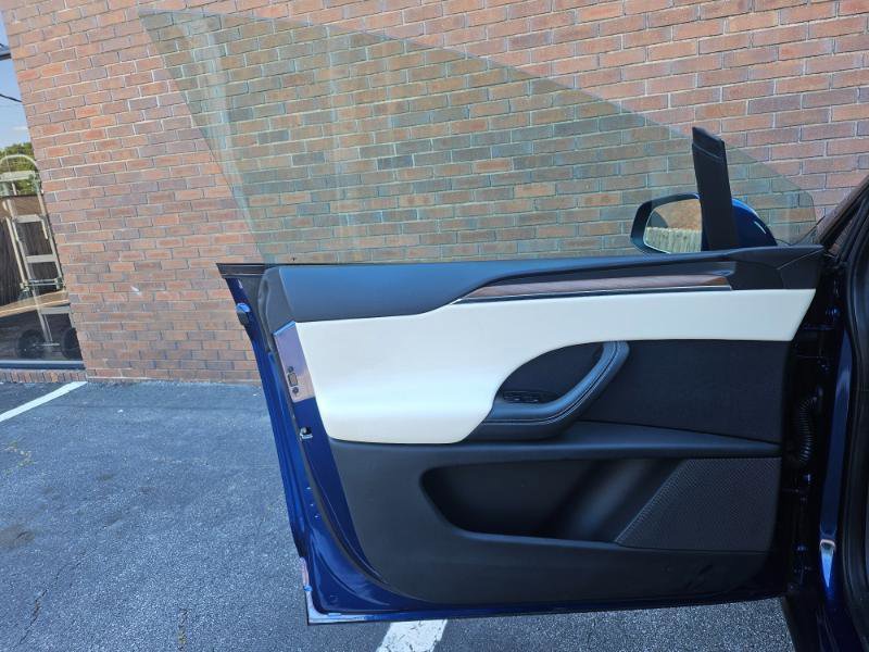 Used 2023 Tesla Model X image 29