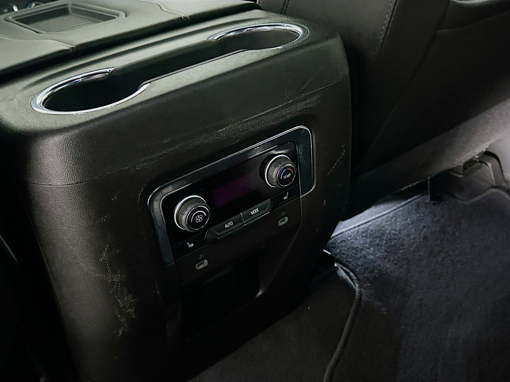 Used 2023 Chevrolet Suburban Premier image 26