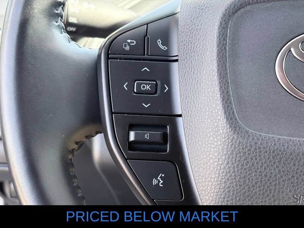 Used 2024 Toyota Prius LE FWD image 12