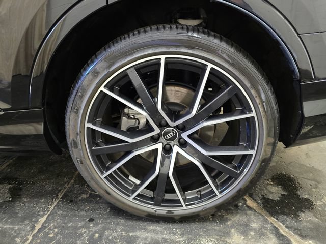 Used 2021 Audi Q7 3.0T Prestige w/ Prestige Package AWD/4WD image 12