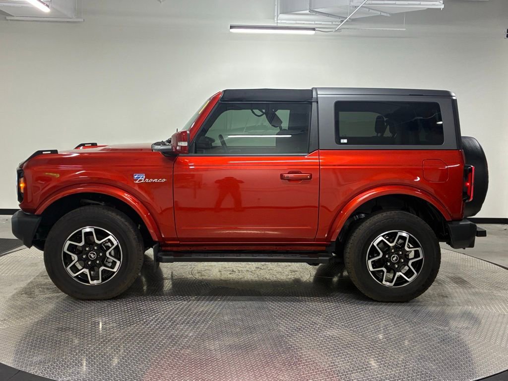 Used 2023 Ford Bronco Outer Banks AWD/4WD image 2