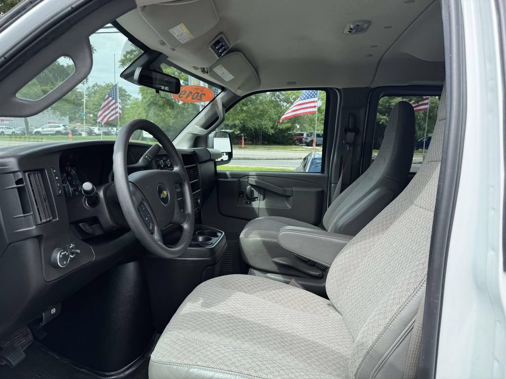 Used 2019 Chevrolet Express 3500 LT w/ LT Preferred Equipment Group RWD image 19