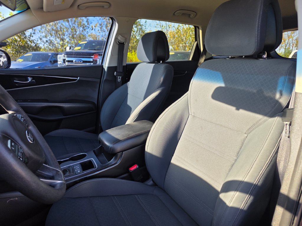 Used 2016 Kia Sorento LX AWD/4WD image 16