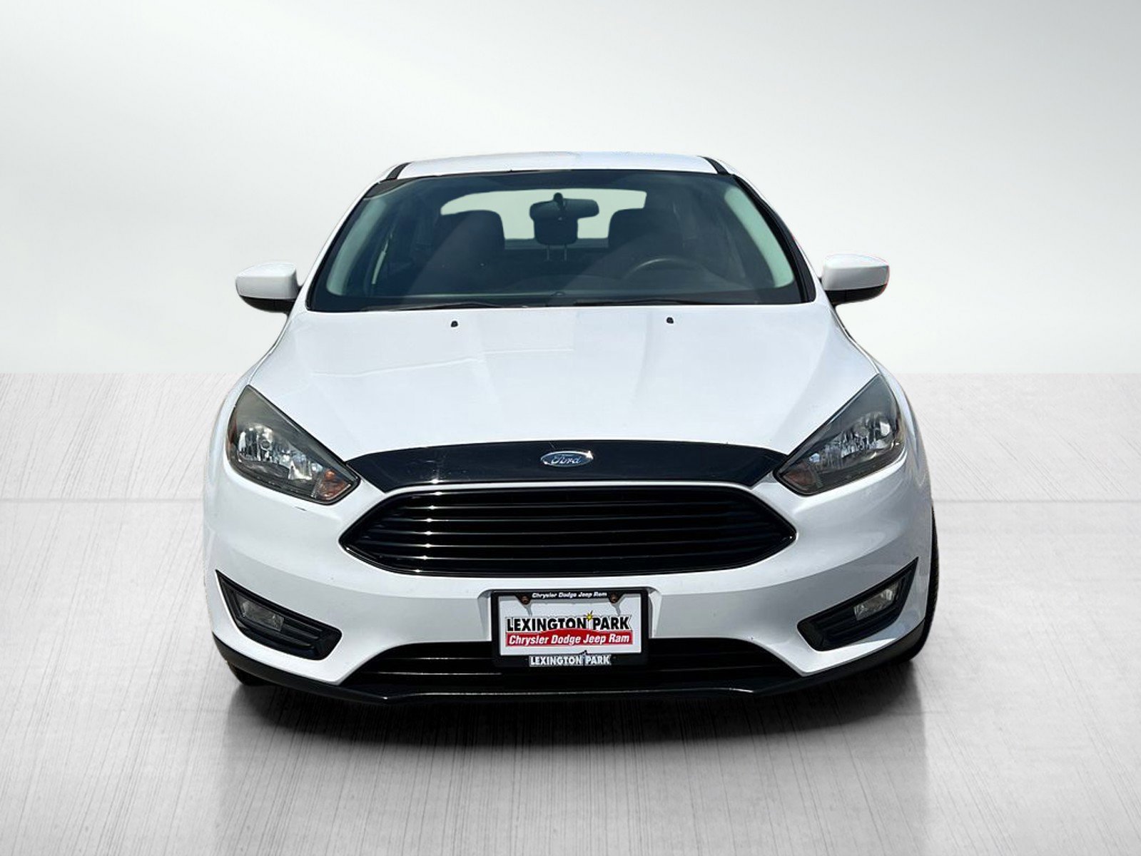 Used 2018 Ford Focus SE w/ SE Appearance Package image 5