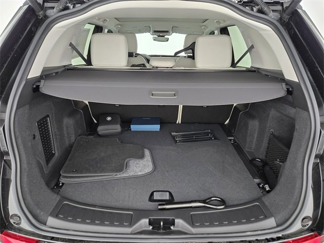 New 2025 Land Rover Discovery Sport S image 14