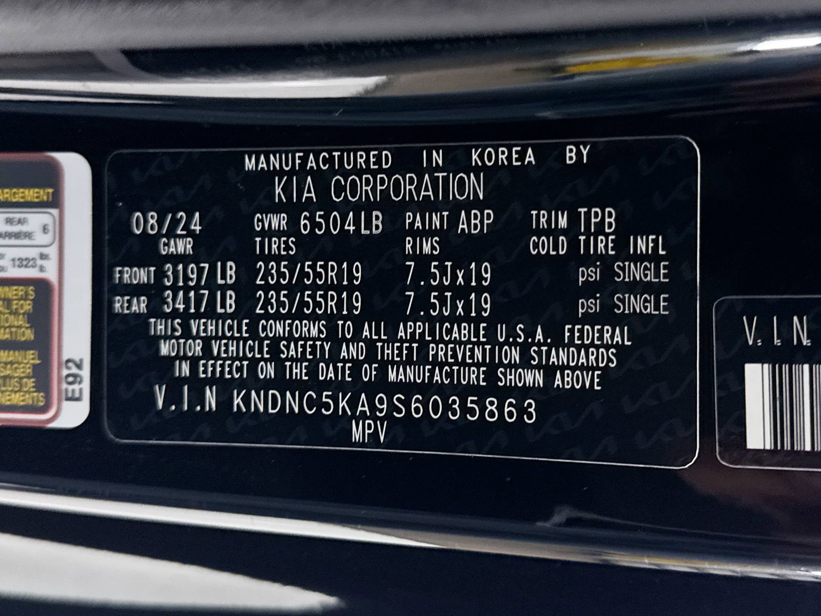 Certified 2025 Kia Carnival EX image 41