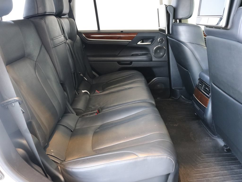 Used 2017 Lexus LX 570 4WD w/ Luxury Package image 42