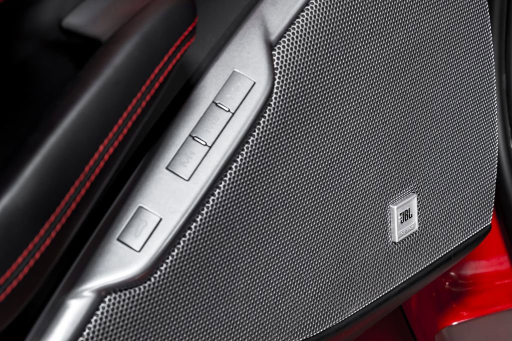 Used 2020 Ferrari Portofino RWD image 10