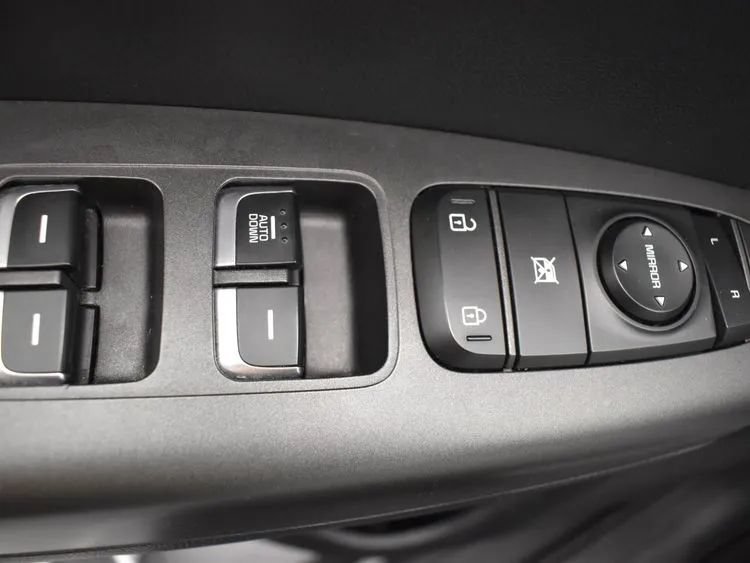 Used 2020 Kia Sportage LX w/ LX Popular Package AWD/4WD image 21