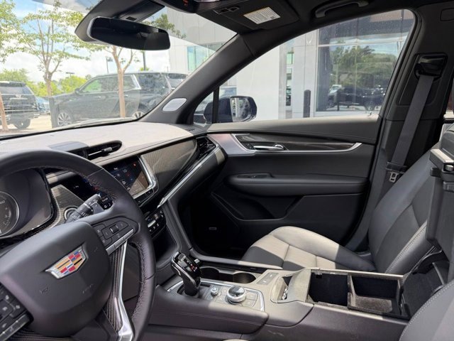 Certified 2025 Cadillac XT6 Sport AWD/4WD image 11