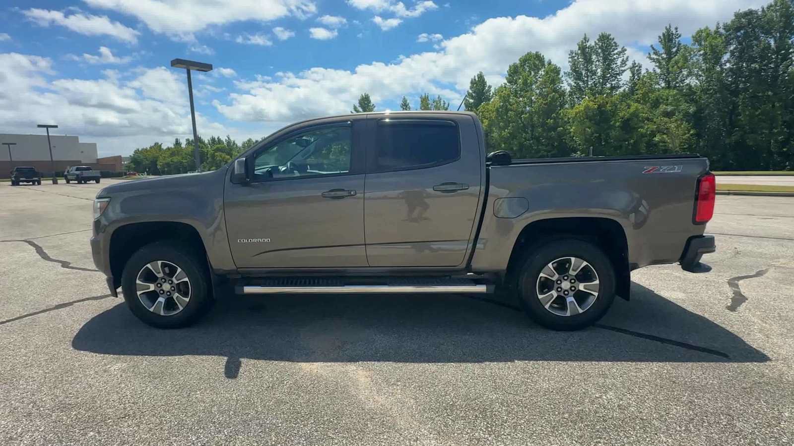 Used 2017 Chevrolet Colorado Z71 AWD/4WD image 5