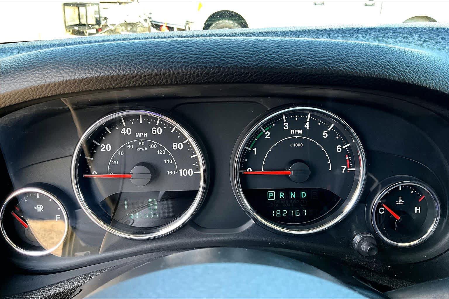 Used 2013 Jeep Wrangler Unlimited Rubicon w/ Connectivity Group AWD/4WD image 27