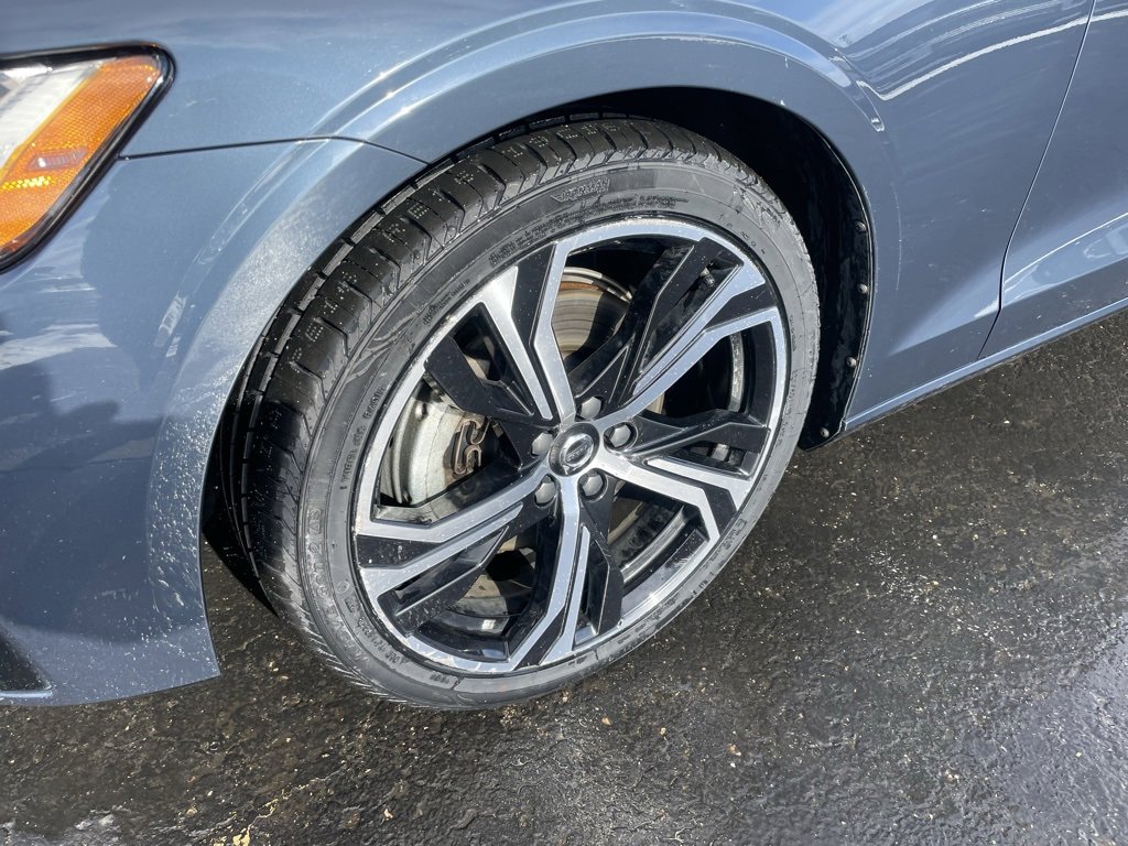 Used 2024 Volvo S60 B5 Core image 3