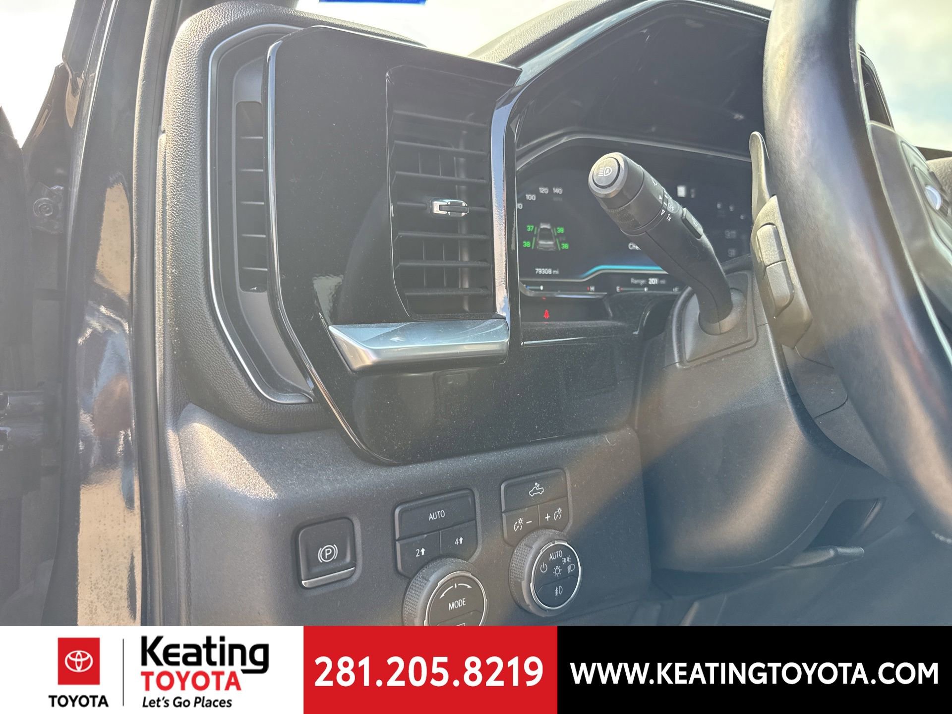 Used 2022 Chevrolet Silverado 1500 RST AWD/4WD image 12