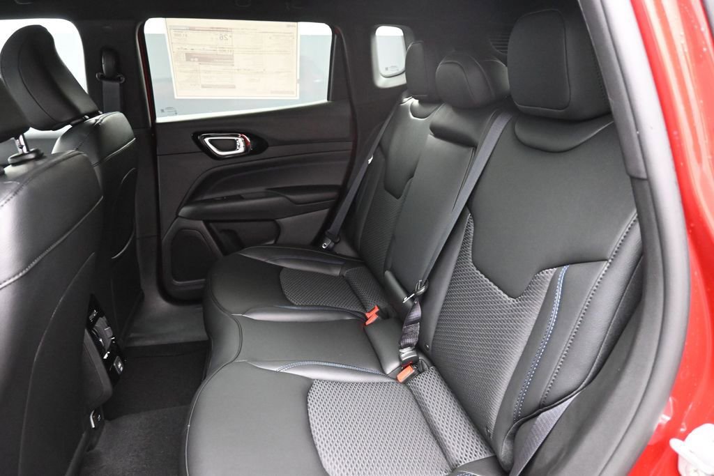 New 2026 Jeep Compass Latitude AWD/4WD image 14