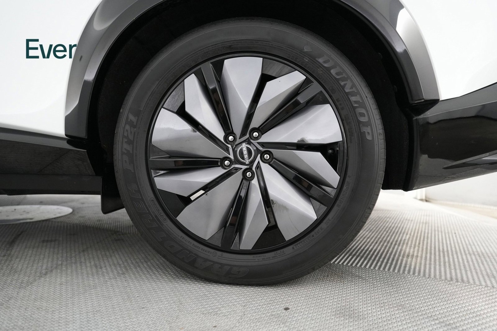 Used 2023 Nissan Ariya AWD image 20