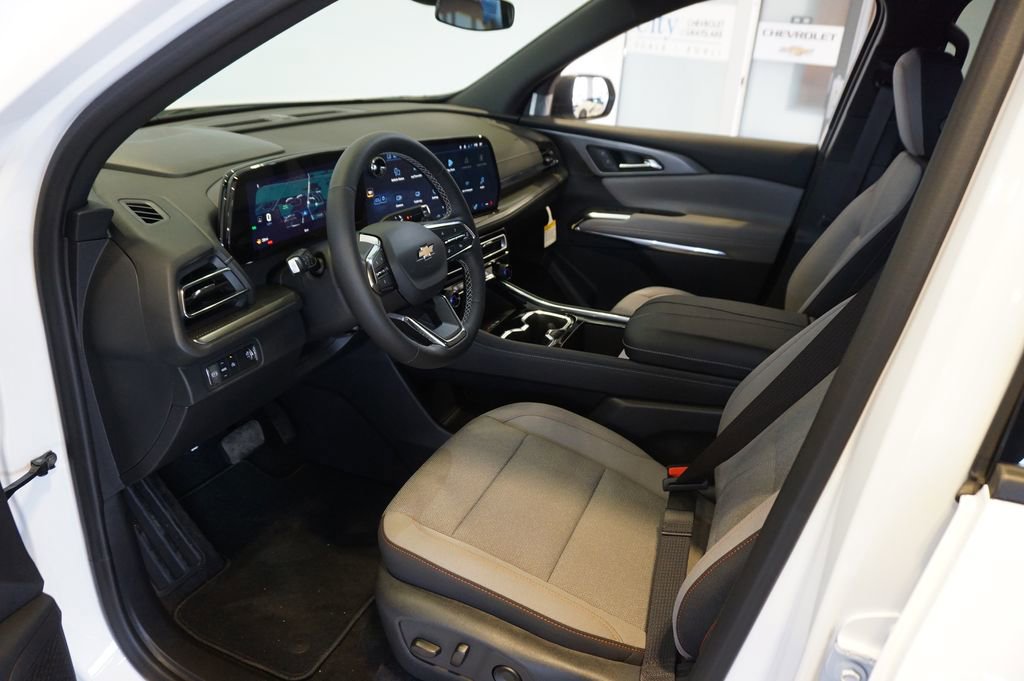 New 2026 Chevrolet Traverse LT image 8