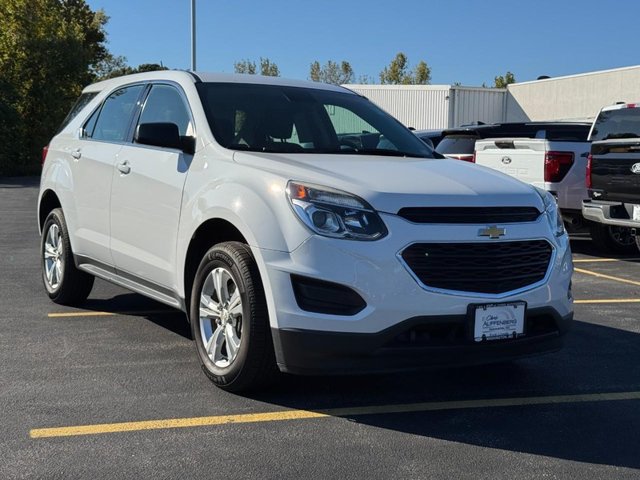 Used 2017 Chevrolet Equinox LS FWD image 2