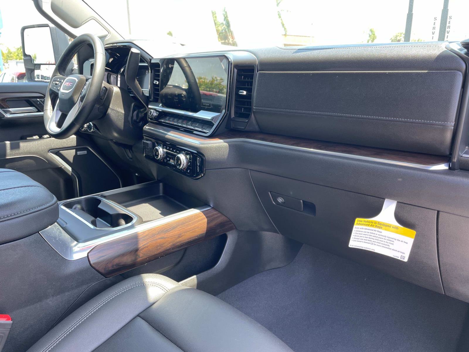 Used 2025 GMC Sierra 2500 SLT w/ SLT Premium Package image 30