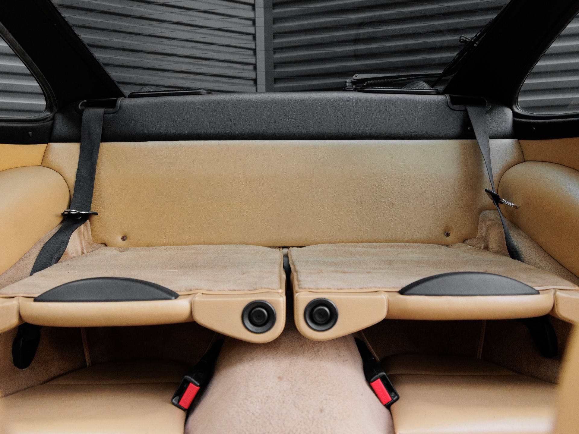 Used 1996 Porsche 911 Carrera 4S AWD/4WD image 45