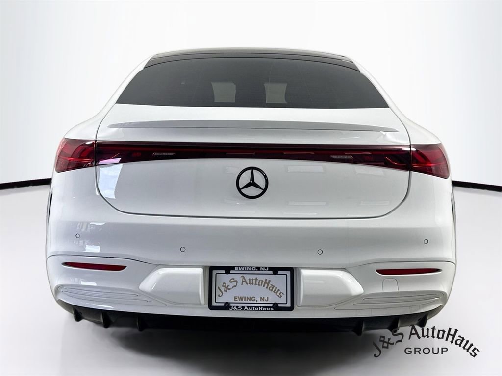 Used 2022 Mercedes-Benz EQS 580 4MATIC Sedan image 6