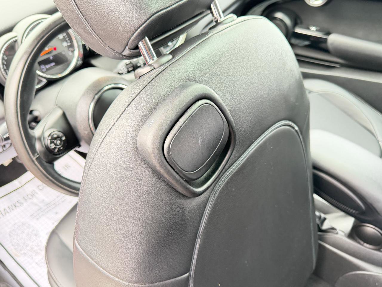 Used 2019 MINI Cooper 2-Door Hardtop w/ Storage Package image 27