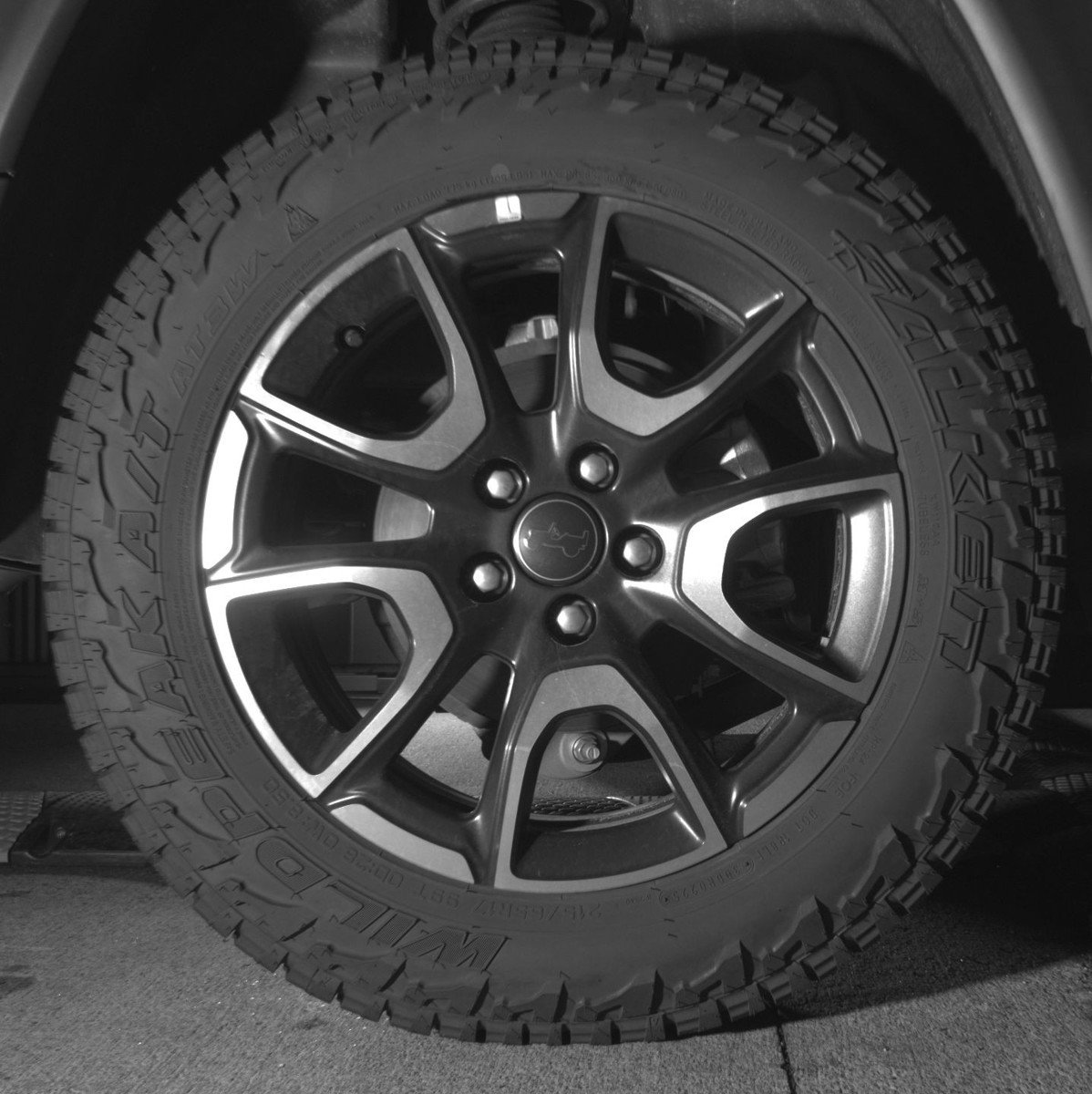 Used 2025 Jeep Compass Trailhawk image 15