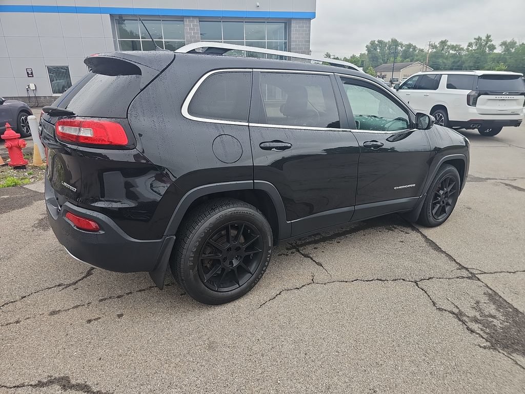 Used 2014 Jeep Cherokee Limited AWD/4WD image 5