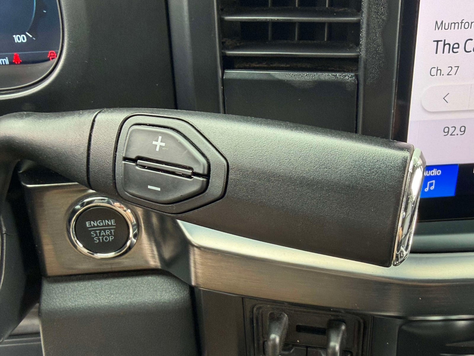 Used 2025 Ford F250 Lariat w/ Chrome Package AWD/4WD image 11