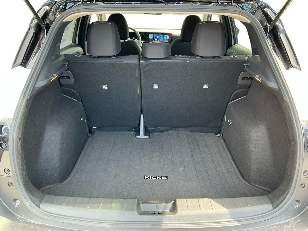 New 2027 Nissan Kicks SV w/ Cold Weather Package FWD image 14