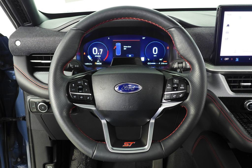 Used 2025 Ford Explorer ST AWD/4WD image 29