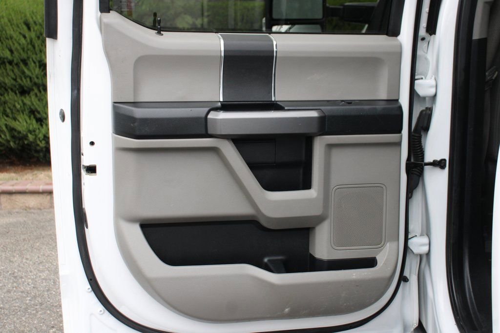 Used 2019 Ford F350 XLT image 33