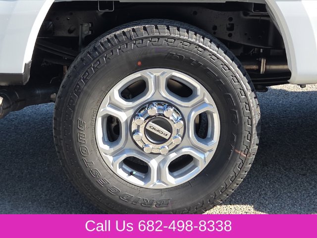 New 2026 Ford F250 XLT w/ FX4 Off-Road Package AWD/4WD image 9