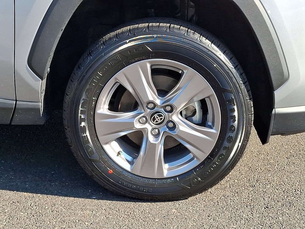 Certified 2025 Toyota RAV4 XLE AWD/4WD image 8