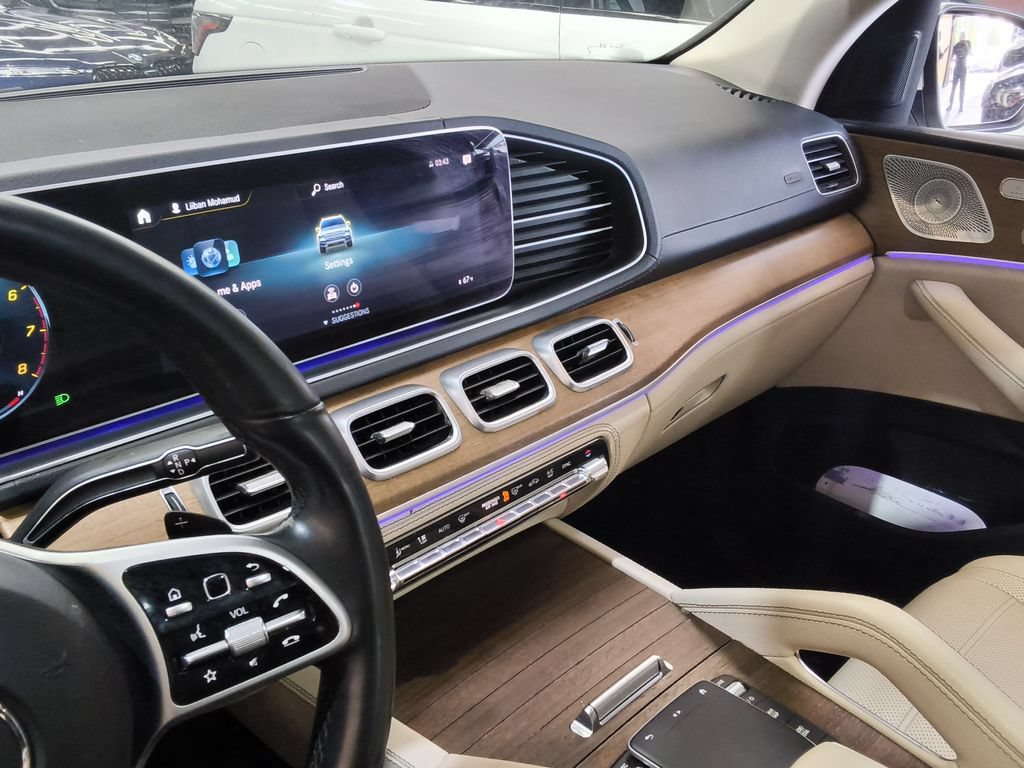 Used 2021 Mercedes-Benz GLE 350 4MATIC w/ AMG Line Exterior image 18