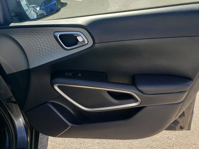 Certified 2022 Kia Soul LX FWD image 18