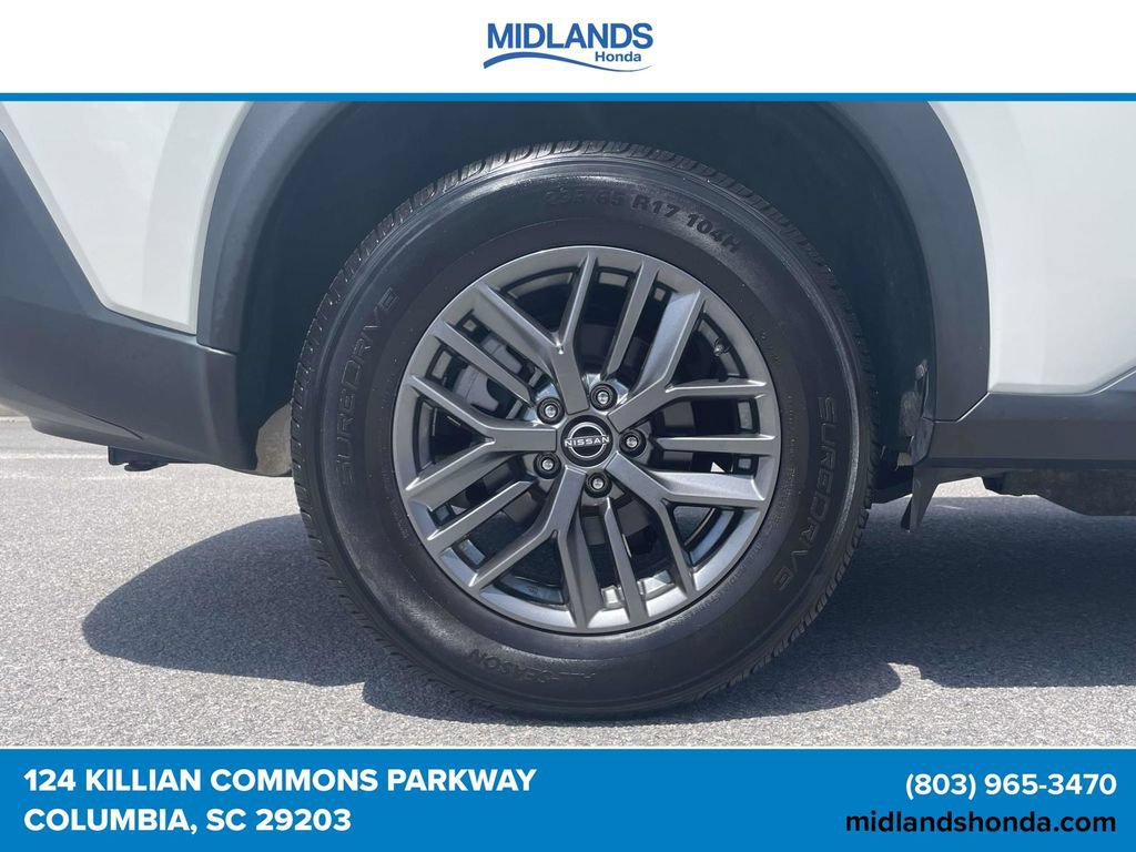 Used 2023 Nissan Rogue S AWD/4WD image 7