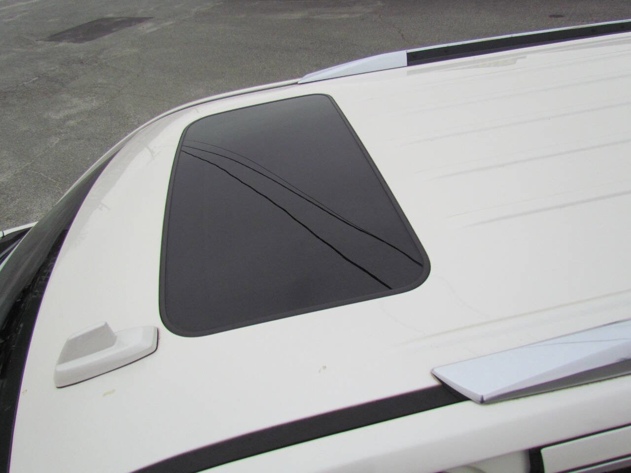 Used 2015 Cadillac Escalade Premium image 28