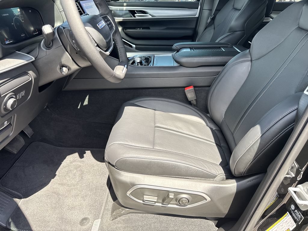 New 2026 Jeep Grand Wagoneer Limited w/ Premium Group II AWD/4WD image 12