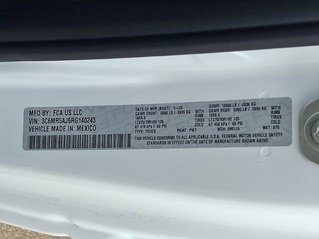 Used 2024 RAM 2500 Tradesman w/ Chrome Appearance Group image 26