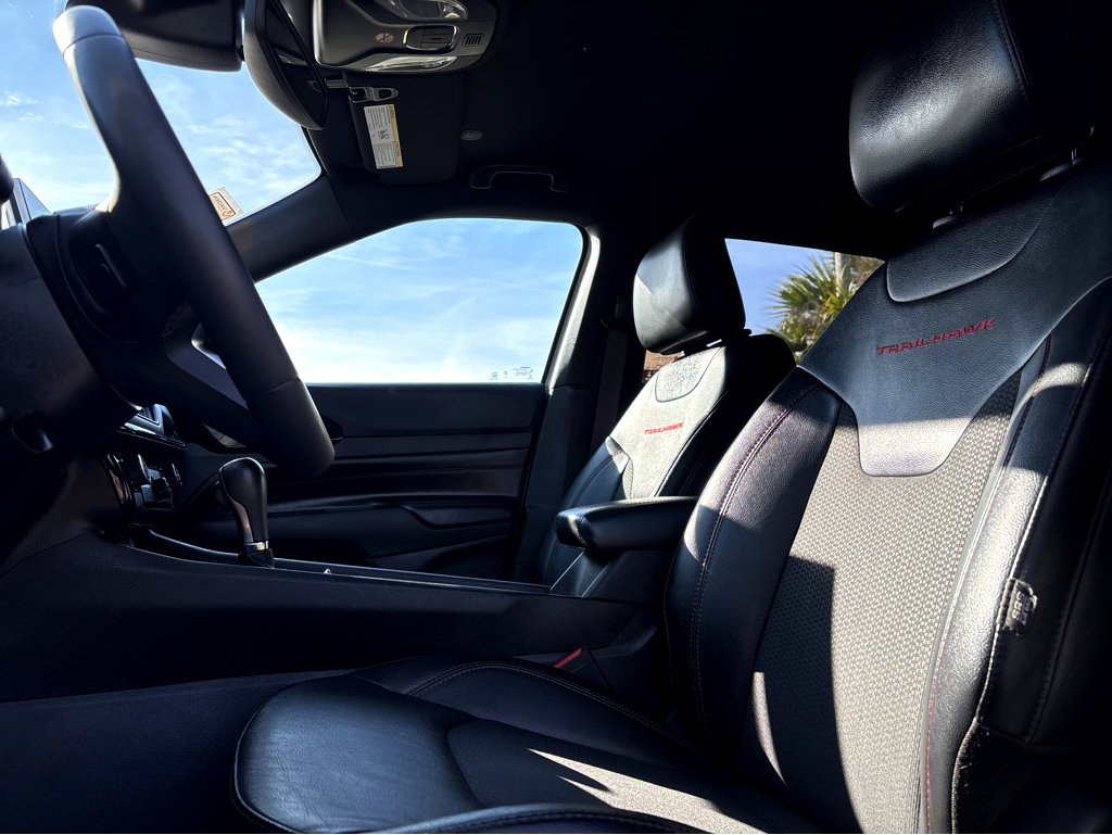 Used 2023 Jeep Compass Trailhawk image 10